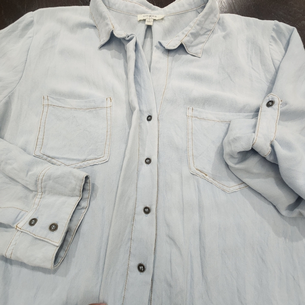 Umgee Women's Sky Blue Roll Up Tabs Sleeve Frayed Hem Button Up Shirt Size L - Picture 5 of 9